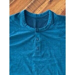 Lululemon Metal Vent Short Sleeve Henley Shirt - small